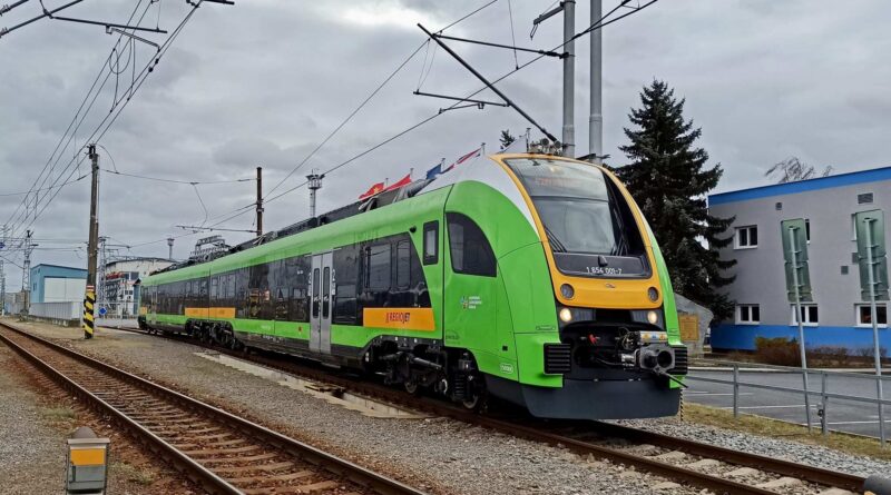 Tren Pesa 1